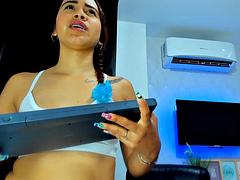 Tetas grandes, Morena, Latina, Lesbiana, Leche, Pezones, Solo, Tetas