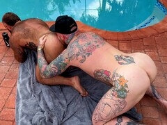 Anal, Grosse bite, Homosexuelle, Poilue, Lécher le sphincter, Tatouage