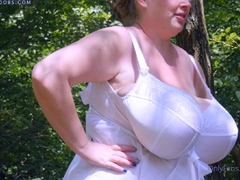 Leie, Wohlbeleibte schöne frauen, Hd, Milf, Im freien