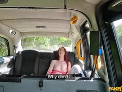 Voiture, Lingerie, Seins naturels, Rousse roux, Chaussettes, Solo, Jouets, Vibromasseur
