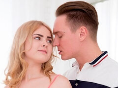 Leie, Grosser arsch, Grosser schwanz, Blondine, Schwanz, Hundestellung, Jungendliche (18+), Titten