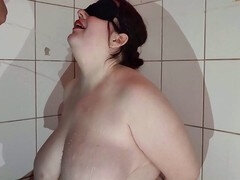 Писсинг, Рабыни