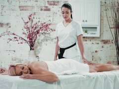 Grosse titten, Blondine, Vollbusig, Nahaufnahme, Lecken, Massage, Milf, Muschi