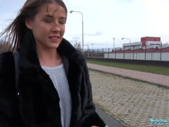 Sucer une bite, Voiture, Tchèque, Hard, Hd, De plein air, Pov, Public