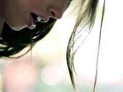 Brunette brune, Adolescente