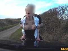 Grosser arsch, Grosser schwanz, Grosse titten, Blasen, Auto, Hundestellung, Milf, Im freien