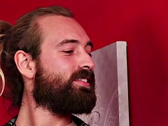 美女, デカチン, イギリス人, 着衣女と全裸男, フェムドム, グループ, オナニー, タトゥー