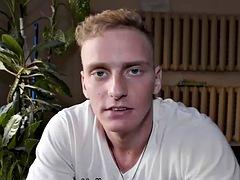 Grote lul, Oudere vrouw, Fetisj, Gigantische lul, Ondergoed, Rijpe lesbienne, Russisch, Lerarin