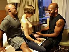 Leie, Asiatisch, Grosse titten, Schwarz, Blondine, Schwarz, Japanische massage, Zierlich