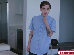 Petite teen really wants to try anal sex with a friend