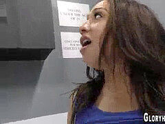 Sucer une bite, Brunette brune, Trou de la gloire, Branlette thaïlandaise, Adolescente