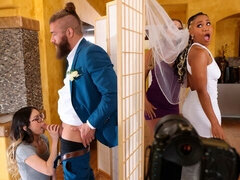 Amateur, Asiático, Dormitorio, Tetas grandes, Mamada, Flaco, Trio, Boda