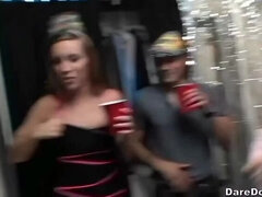 ブロンド, 茶髪の, グループ, Hd, パーティ, ガリガリ, タトゥー