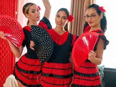 Culo, Culo grande, Mamada, Estilo perrito, Vestido, Grupo, Orgía, Afeitado