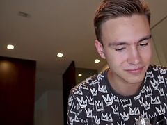 Grote mammen, Bruinharig, Mollig, Ondergoed, Rijpe lesbienne, Geschoren, Lerarin