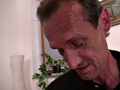 Checa, Sexo duro, Adolescente