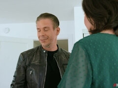 Cul, Cul à la bouche, Sucer une bite, Brunette brune, Européenne, Léchez, Chatte, Fessée