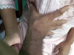 Leie, Asiatisch, Freund, Freundin, Japanische massage, Zierlich, Strümpfe, Flotter dreier