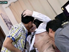アナル, アジア人, カワイイ, ゲイ, 熟年, オフィス, ガリガリ, 三人