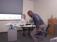 アナル, デカチン, 巨乳な, イマラチオ, チン, 手コキする, 異人種間, タトゥー