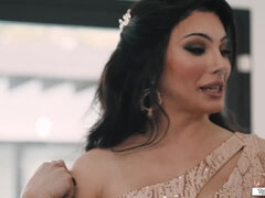 Verga grande, Tetas grandes, Garganta profunda, Interracial, Masturbación, Transexual