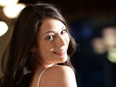 Schwarz, Braunhaarige, Fingern, Handjob, Masturbation, Solo, Entkleiden, Titten