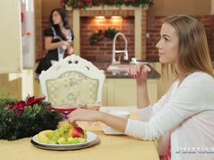 デカチン, フェラチオ, 茶髪の, フェティッシュ, Hd, メイド, オッパイの, ユニフォーム