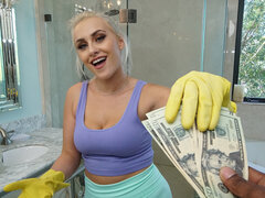 Noire, Sucer une bite, Tir de sperme, Conversation vulgaire, Femme au foyer, Pov, Douche, Nénés