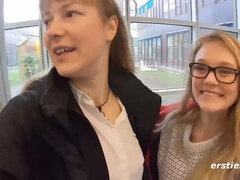 Leie, Blondine, Fingern, Deutsch, Brille, Lesbisch, Muschi, Ablutschen