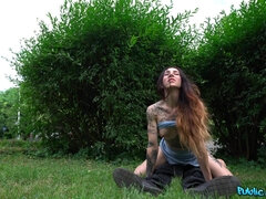 アメリカ人, お尻, フェラチオ, ハードコア, アウトドア, ピアス, ハメ撮り, 公共