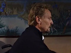 Tussi, Grosse titten, Blondine, Bekleidet, Hardcore, Küche, Titten