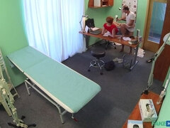 Enthousiasteling, Kont, Stel, Arts, Kantoor, Gezichtspunt, Roodharige vrouw, Uniformpje