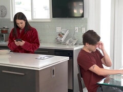 アメリカ人, デカパイ, フェラチオ, 手コキする, 熟年, 淫乱熟女, 母, 義母