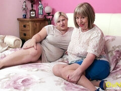 ぽっちゃり, キス, レズビアン, 下着, オナニー, オマンコ, 剃毛, オッパイの