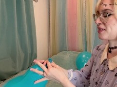 Balloon fetish, balloon pop, unexperienced