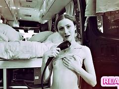 Большой член, Минет, Брюнетки, Семяизвержение, Мастурбация, Сиськи