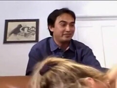 In den arsch, Tussi, Pummelig, Gehörnter ehemann, Aufs gesicht abspritzen, Fett, Reif, Titten