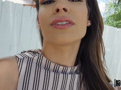 Blasen, Braunhaarige, Milf, Mutti, Im freien, Pov