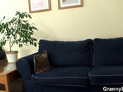 Stranger fucks her shaved old pussy
