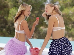 Blond, Eten, Hd, Masturbatie, Kut duiken, Russisch, Tiener, Tieten likken