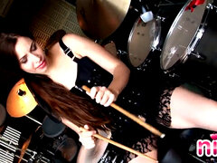 18 jaar, Bruinharig, Lesbisch, Gezichtspunt, Alleen, Tatoeage, Plagen, Tiener