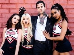 Sucer une bite, Brunette brune, Fétiche, Branlette thaïlandaise, Léchez, Fête, Chatte, Rasée