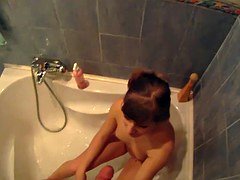 Amateur, Grosse bite, Sucer une bite, Brunette brune, Lunettes, Pov, Douche, Nénés
