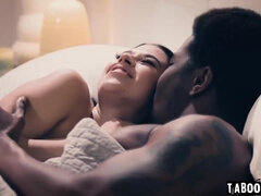 Morena, Sexo duro, Hd, Interracial, Pequeña, Estrella porno, Tetas