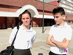 18 jaar, Enthousiasteling, Zwart, Sperma shot, Europees, Interraciaal, Klein, Tiener