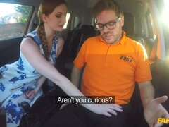 Leie, Grosse titten, Auto, Schmutzig, Aufs gesicht abspritzen, Fingern, Pov, Muschi