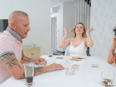 素人, 美女, フェラチオ, バック, 顔射, 自然山雀, ピアス, ロシア人