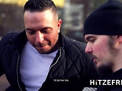 Blasen, Geile alte tussi, Kehlenfick, Reif, Milf, Tätowierung, Titten