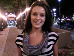 Nahaufnahme, Tanzen, Extrem, Fingern, Masturbation, Orgasmus, Öffentlich, Unter dem rock