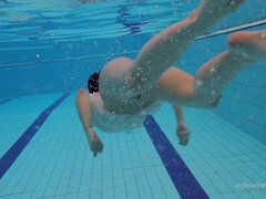 Femelle, Nue, Piscine, Chatte, Solo, Serré, Nénés, Sous marin